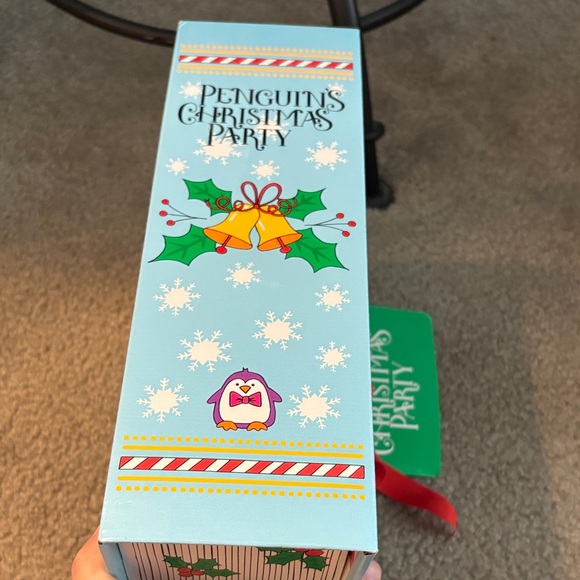 Lush Cosmetics Penguin's Christmas Party Gift Set - Picture 6 of 8